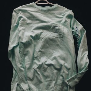 Vineyard vines shirt
